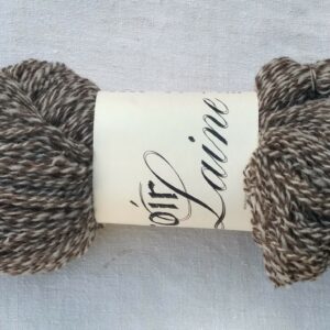 écheveau laine naturelle avec étiquette